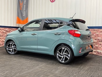 Used Hyundai i10 2023 for sale - 76941566: Photo