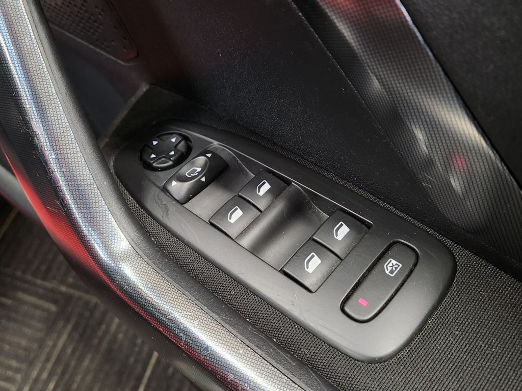 Used Peugeot 2008 2016 for sale - 76883044: Photo 29