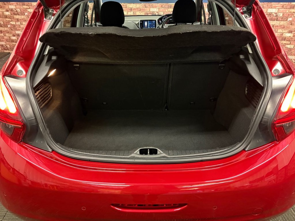 Used Peugeot 208 2018 for sale - 77110854: Photo 35