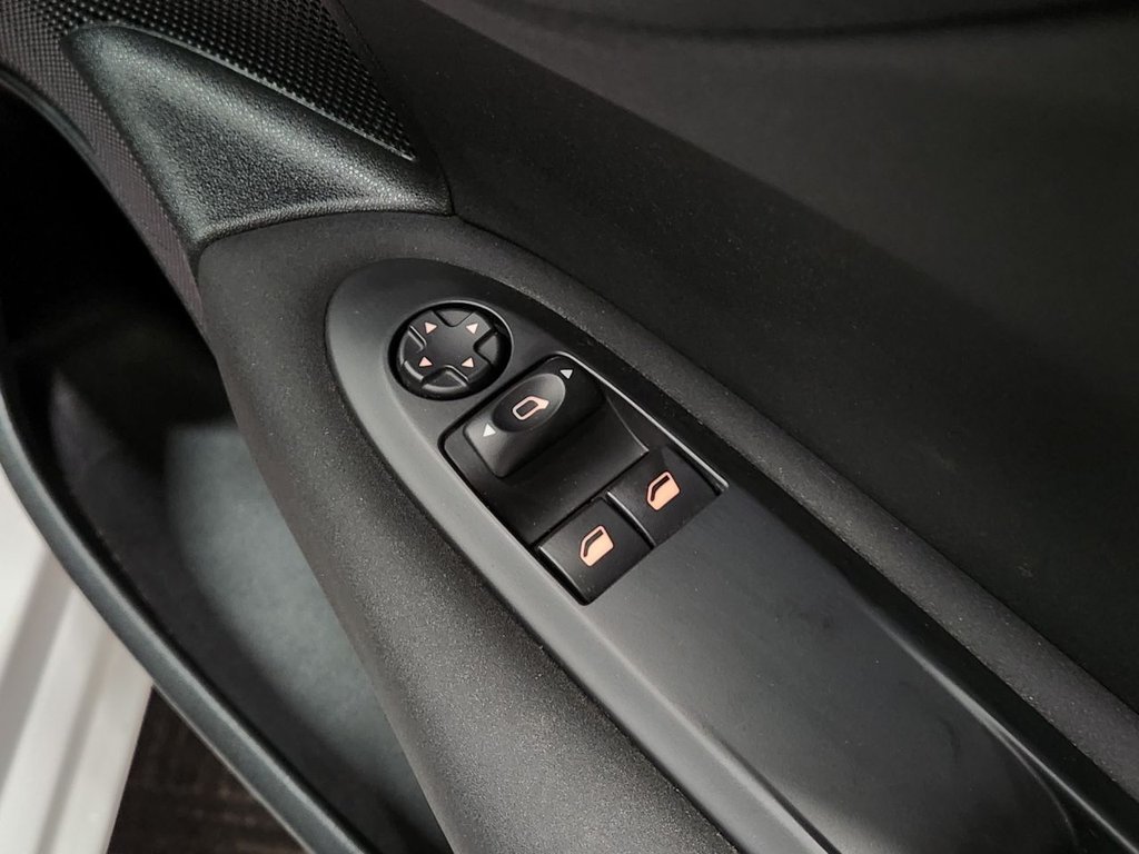 Used Citroen C4 2016 for sale - 76642216: Photo 25