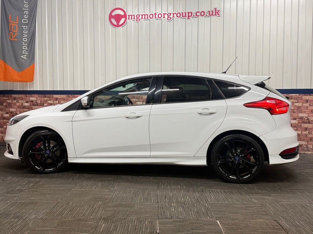 Used Ford Focus 2016 for sale - 76840829: Photo 11