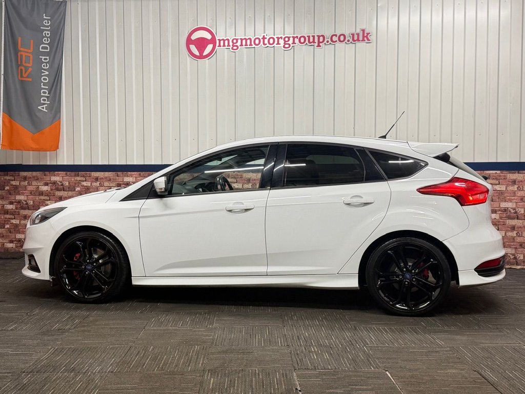 Used Ford Focus 2016 for sale - 76840829: Photo 13