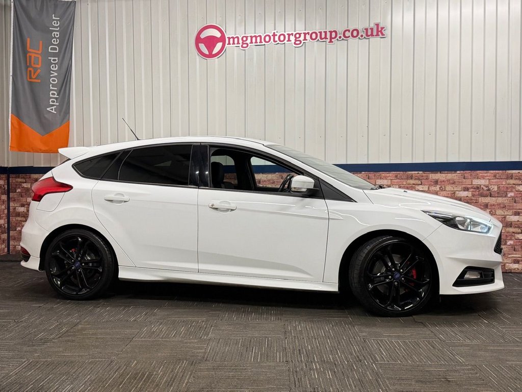 Used Ford Focus 2016 for sale - 76840829: Photo 4