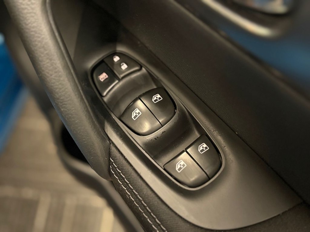 Used Nissan Qashqai 2018 for sale - 77263119: Photo 29