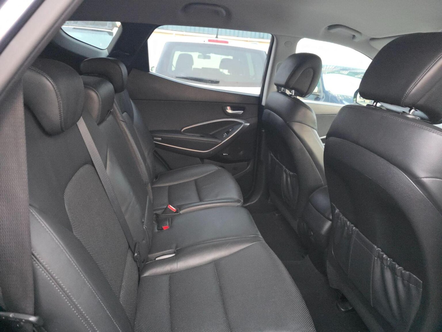 Used Hyundai Santa Fe 2017 for sale - 76974374: Photo 12