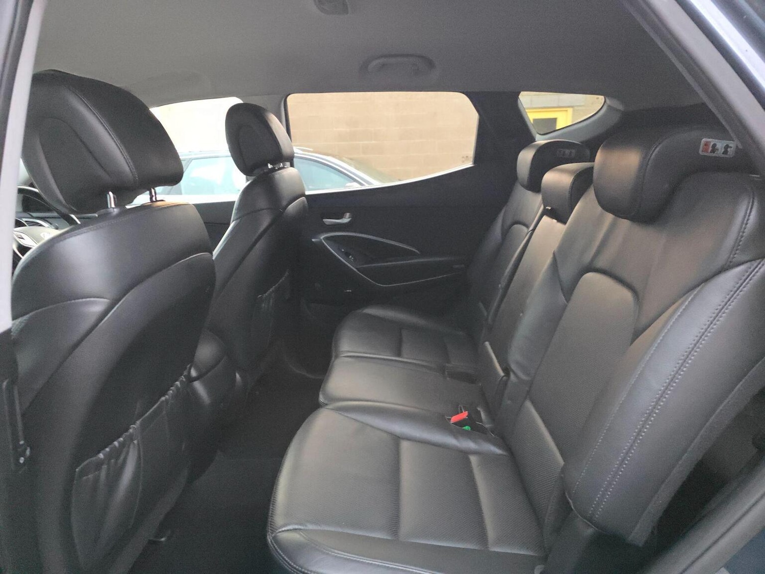 Used Hyundai Santa Fe 2017 for sale - 76974374: Photo 14