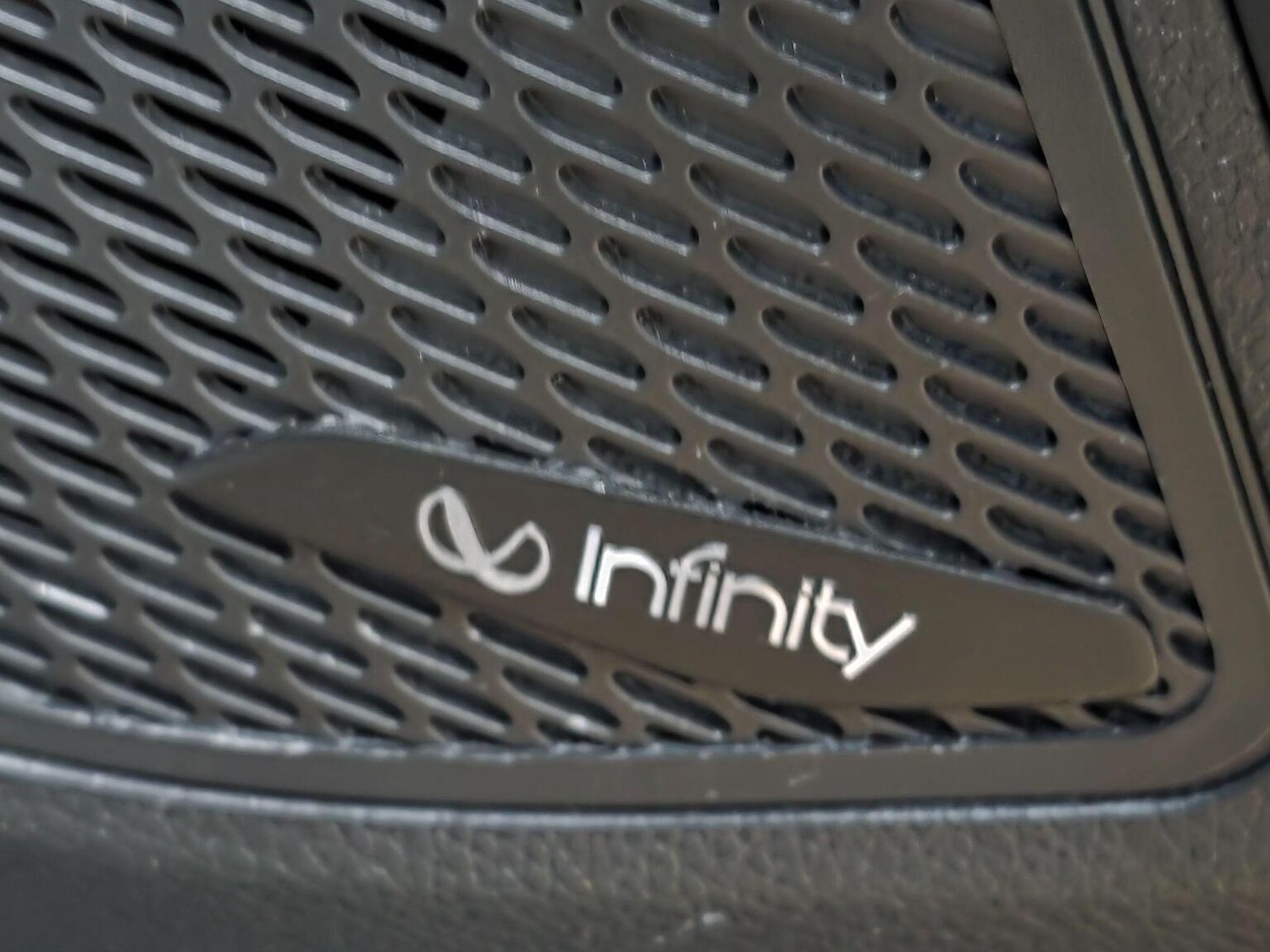 Used Hyundai Santa Fe 2017 for sale - 76974374: Photo 29