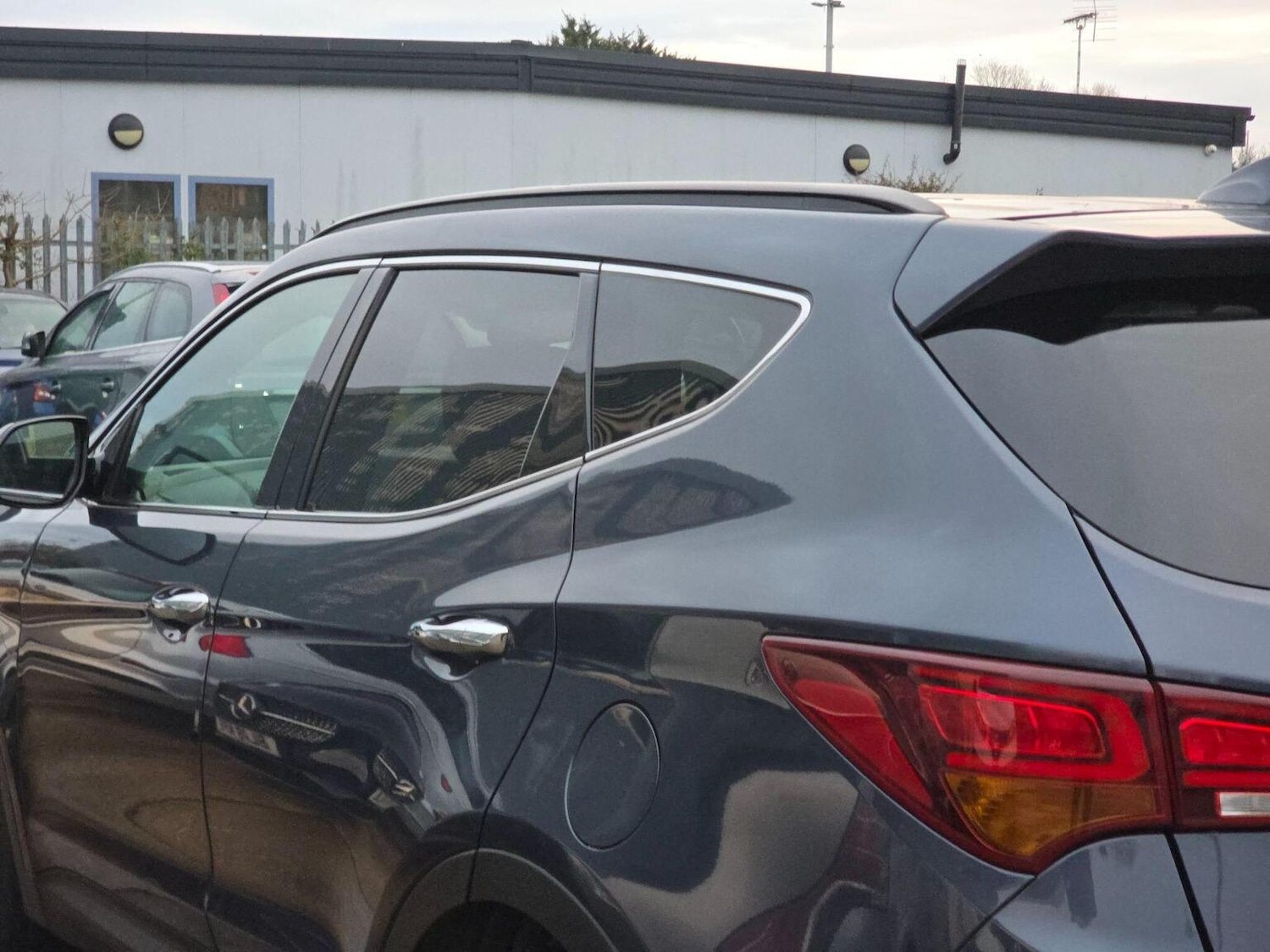 Used Hyundai Santa Fe 2017 for sale - 76974374: Photo 35