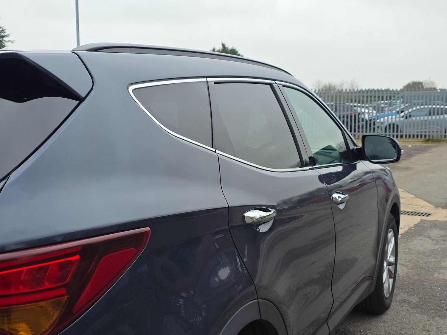 Used Hyundai Santa Fe 2017 for sale - 76974374: Photo 36