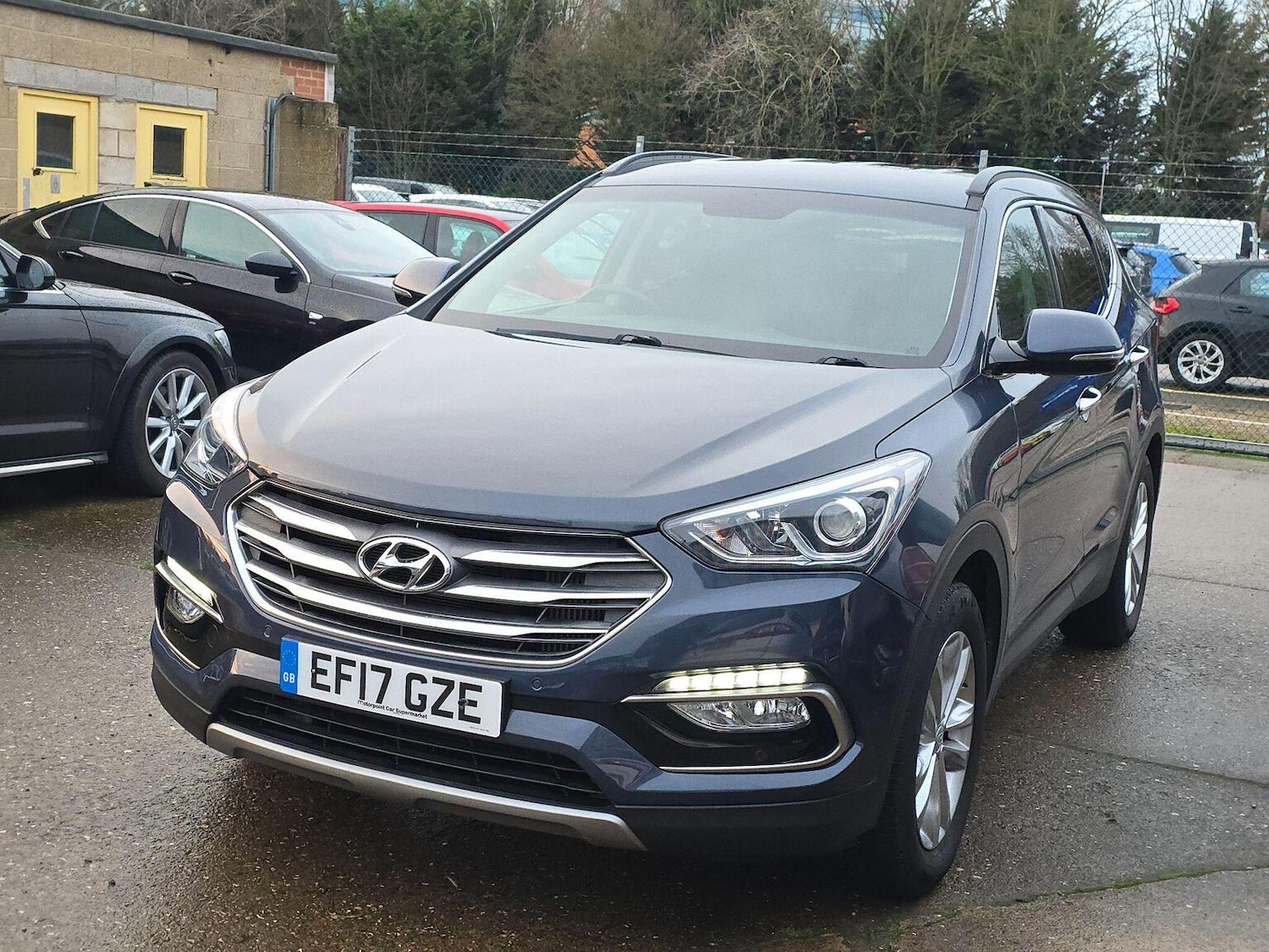 Used Hyundai Santa Fe 2017 for sale - 76974374: Photo 5