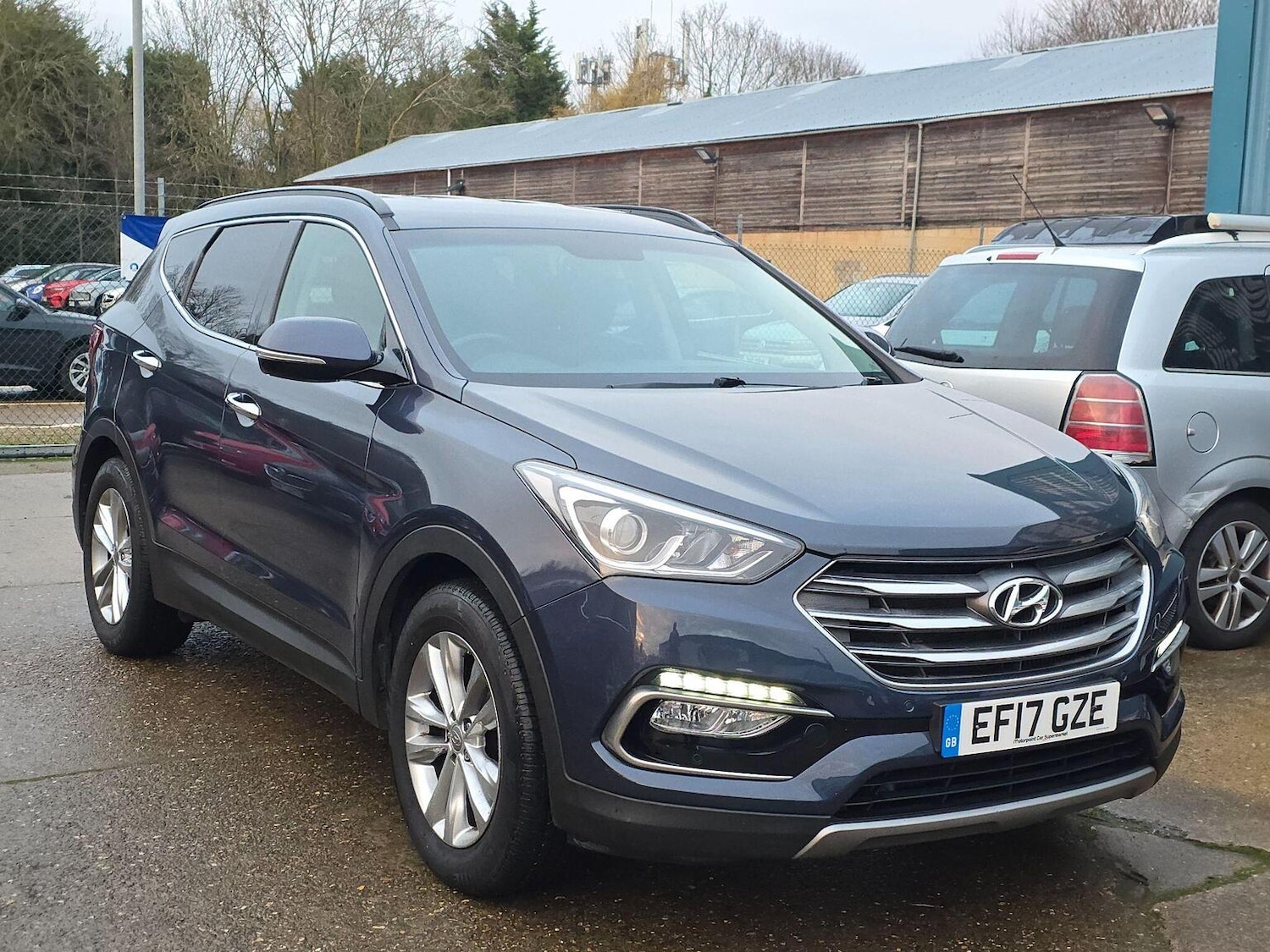 Used Hyundai Santa Fe 2017 for sale - 76974374: Photo 7