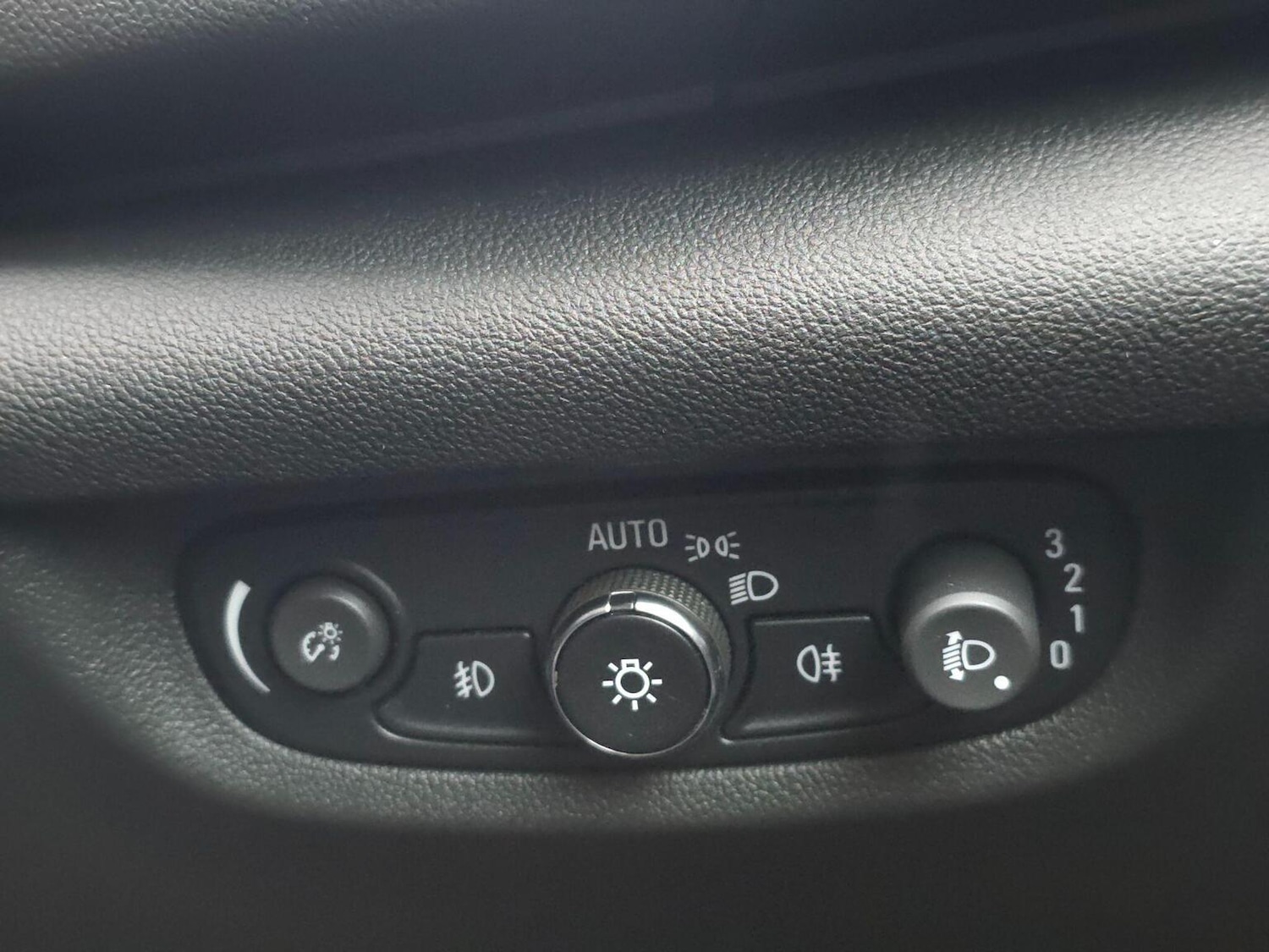 Used Vauxhall Insignia 2017 for sale - 76107360: Photo 16