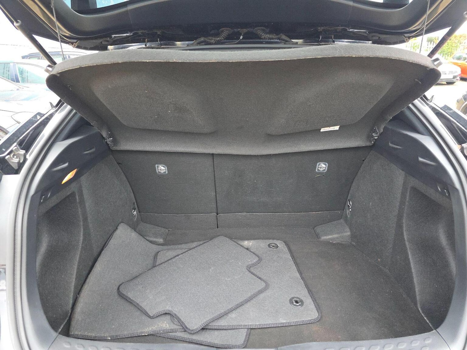 Used Toyota C-HR 2018 for sale - 76631463: Photo 37