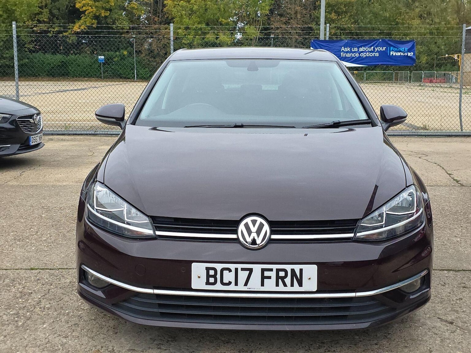 Used Volkswagen Golf 2017 for sale - 76794252: Photo 2