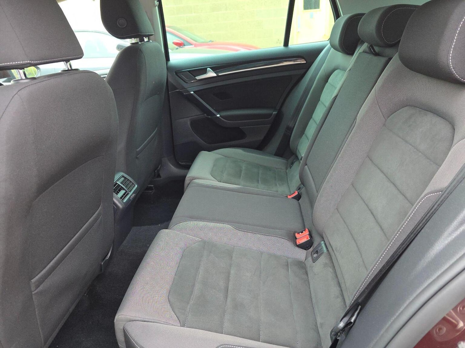 Used Volkswagen Golf 2017 for sale - 76794252: Photo 23