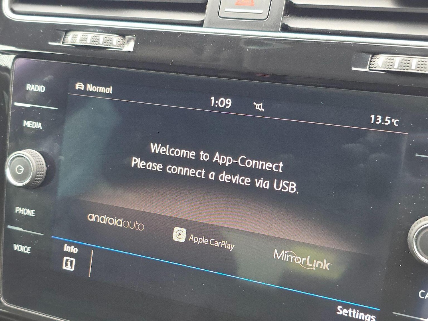 Used Volkswagen Golf 2017 for sale - 76794252: Photo 28