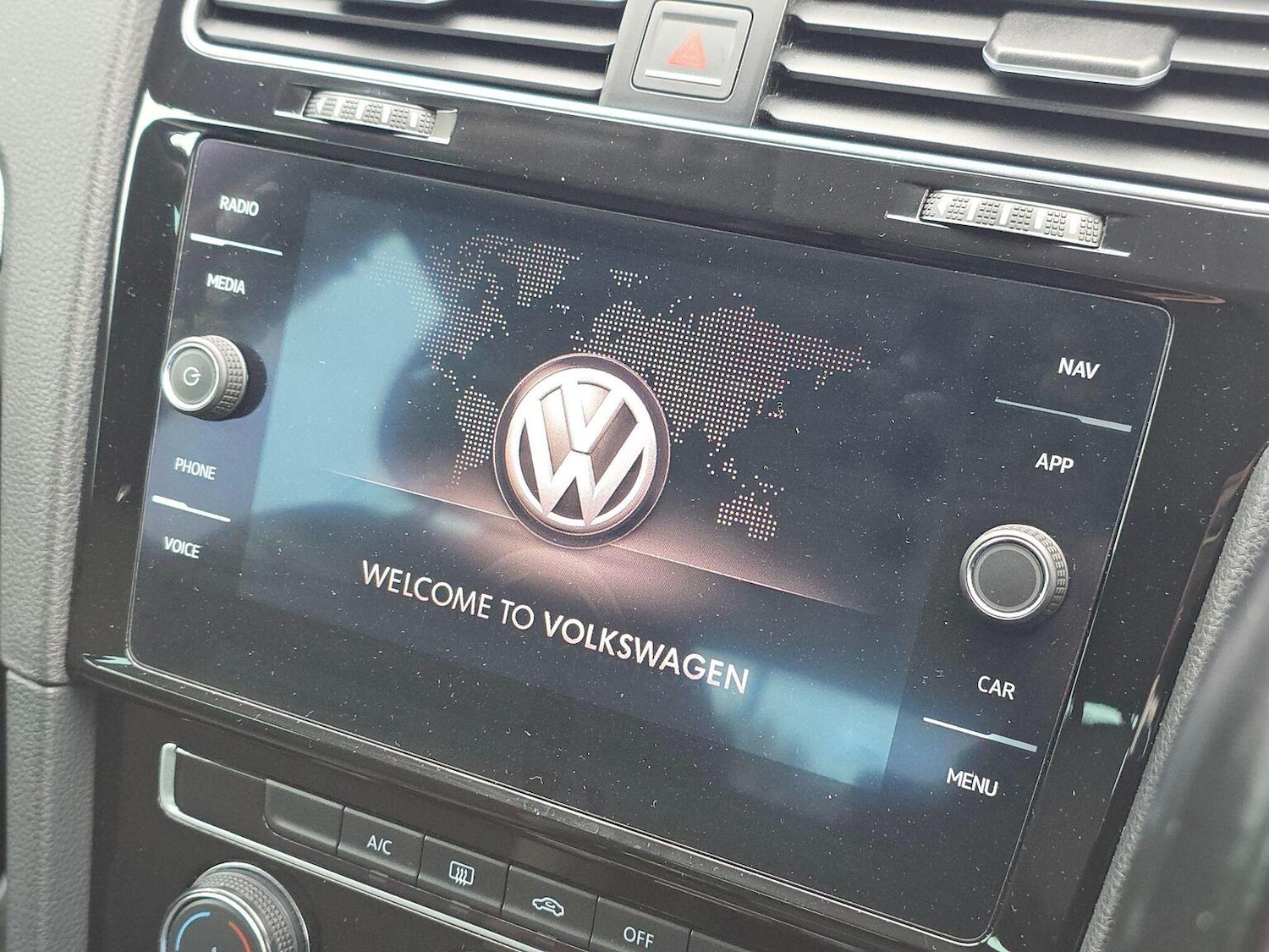 Used Volkswagen Golf 2017 for sale - 76794252: Photo 36