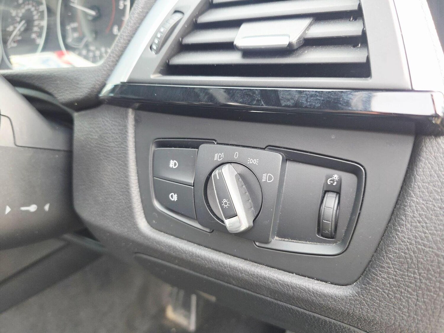 Used BMW 3 Series 2016 for sale - 78209979: Photo 23