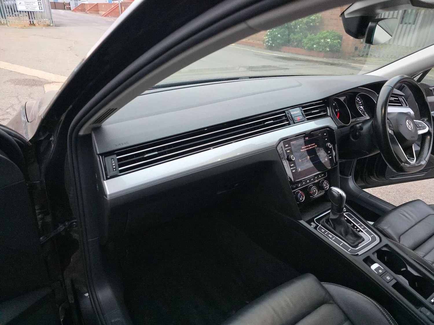 Used Volkswagen Passat 2020 for sale - 76525751: Photo 2