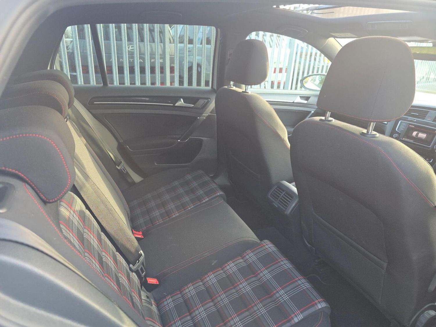 Used Volkswagen Golf 2016 for sale - 77774788: Photo 12