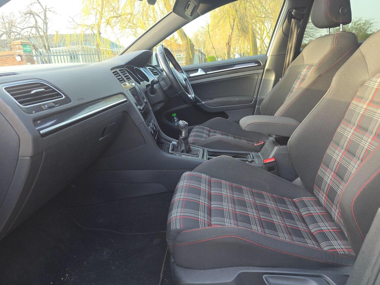 Used Volkswagen Golf 2016 for sale - 77774788: Photo 27