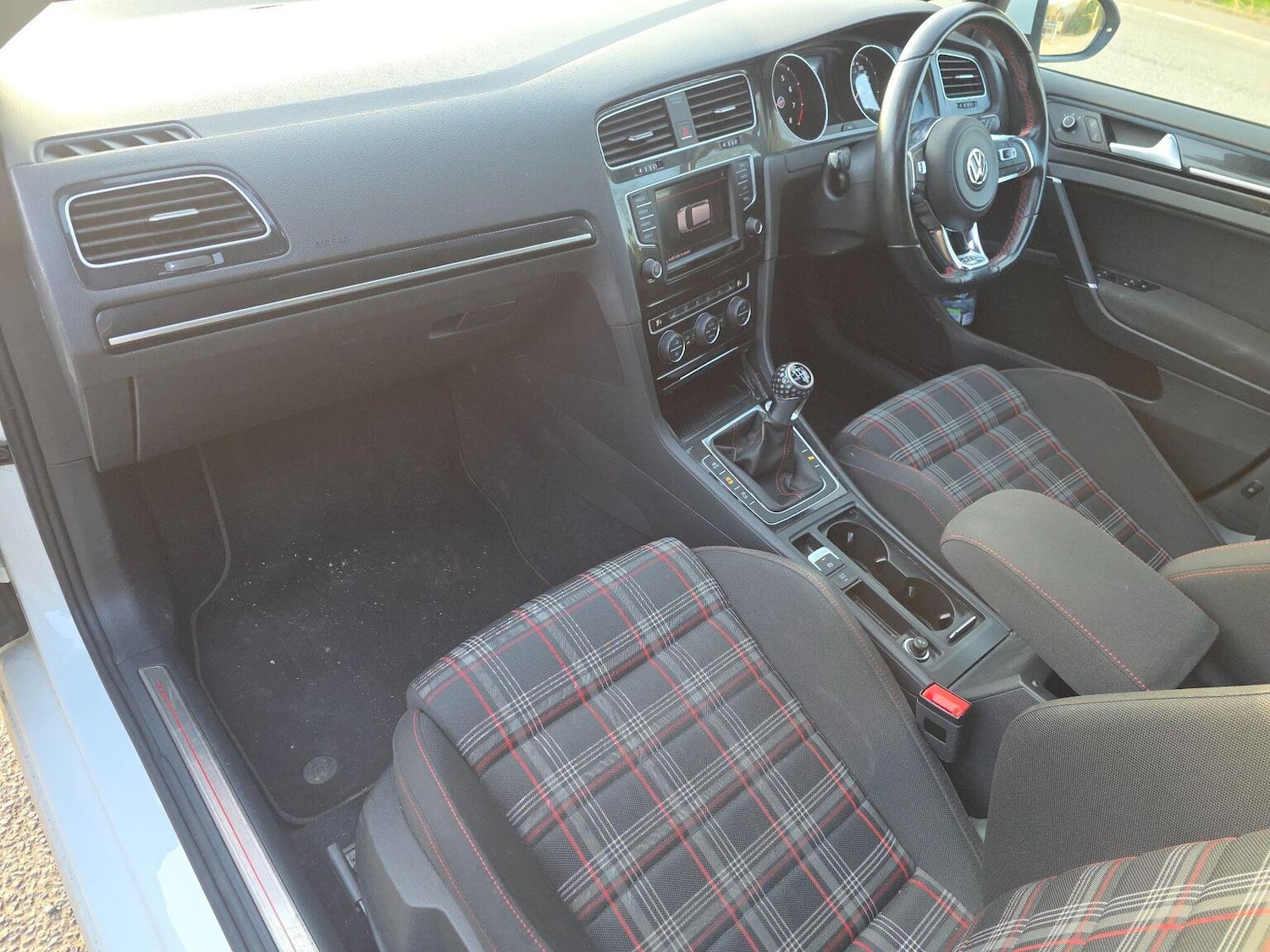 Used Volkswagen Golf 2016 for sale - 77774788: Photo 29