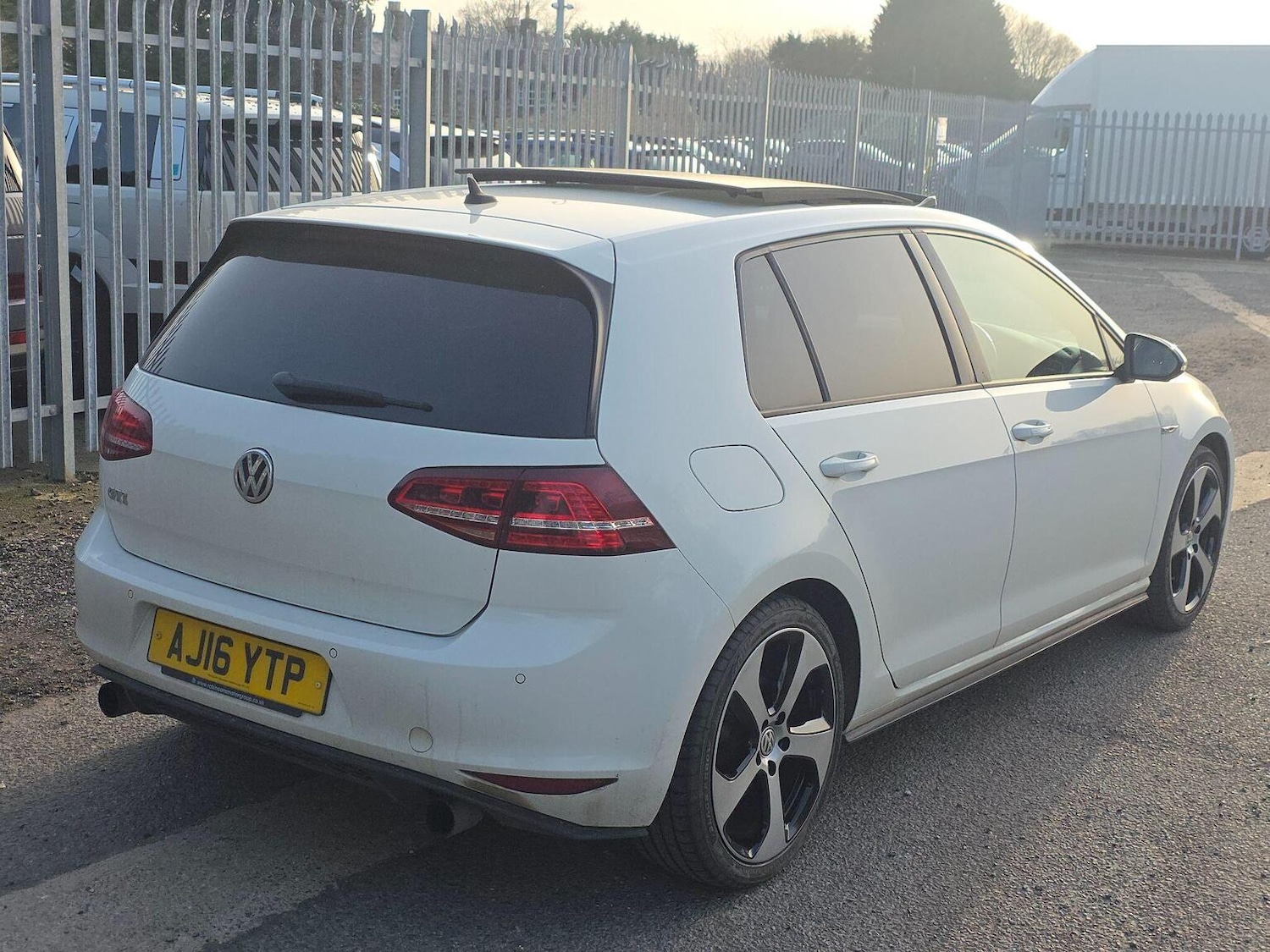 Used Volkswagen Golf 2016 for sale - 77774788: Photo 8