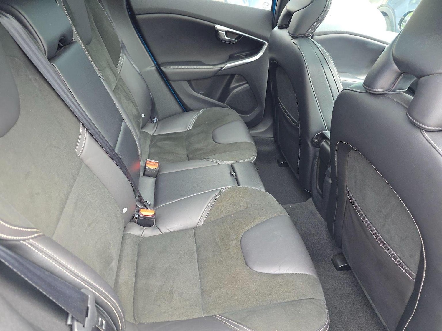 Used Volvo V40 2014 for sale - 76107319: Photo 18