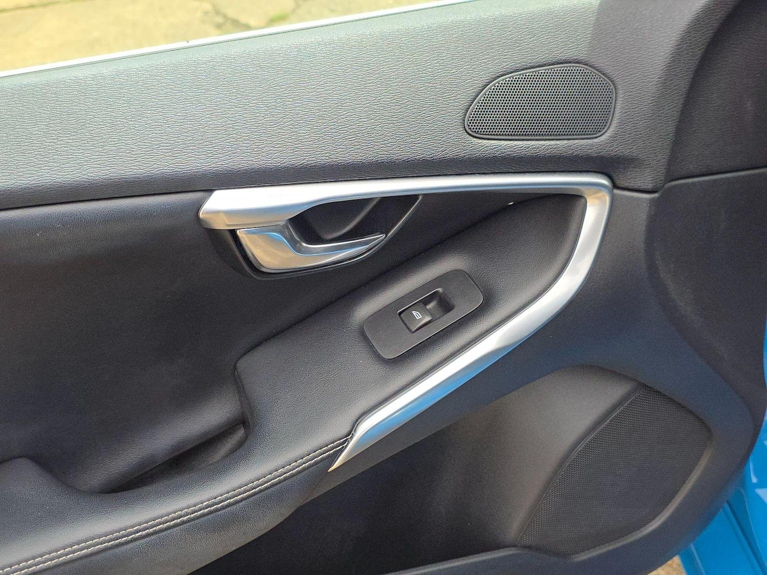 Used Volvo V40 2014 for sale - 76107319: Photo 29