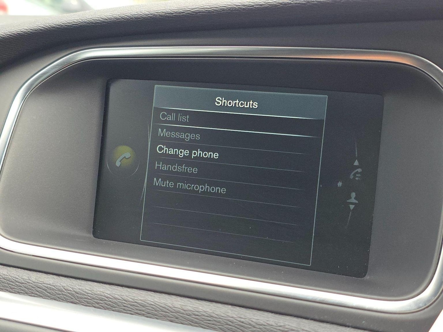 Used Volvo V40 2014 for sale - 76107319: Photo 33