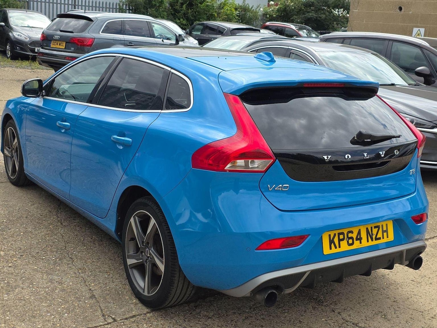Used Volvo V40 2014 for sale - 76107319: Photo 4