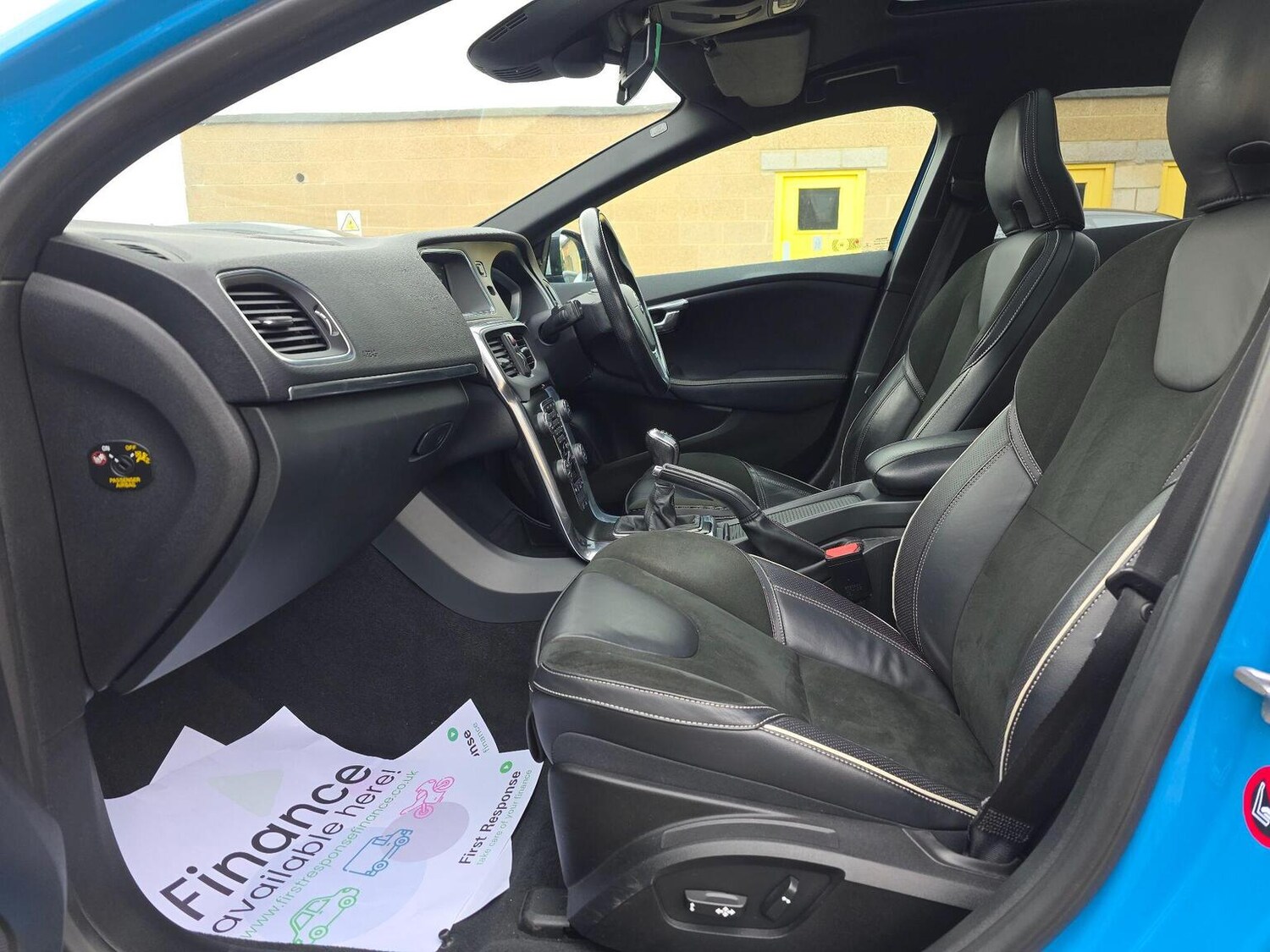 Used Volvo V40 2014 for sale - 76107319: Photo 46