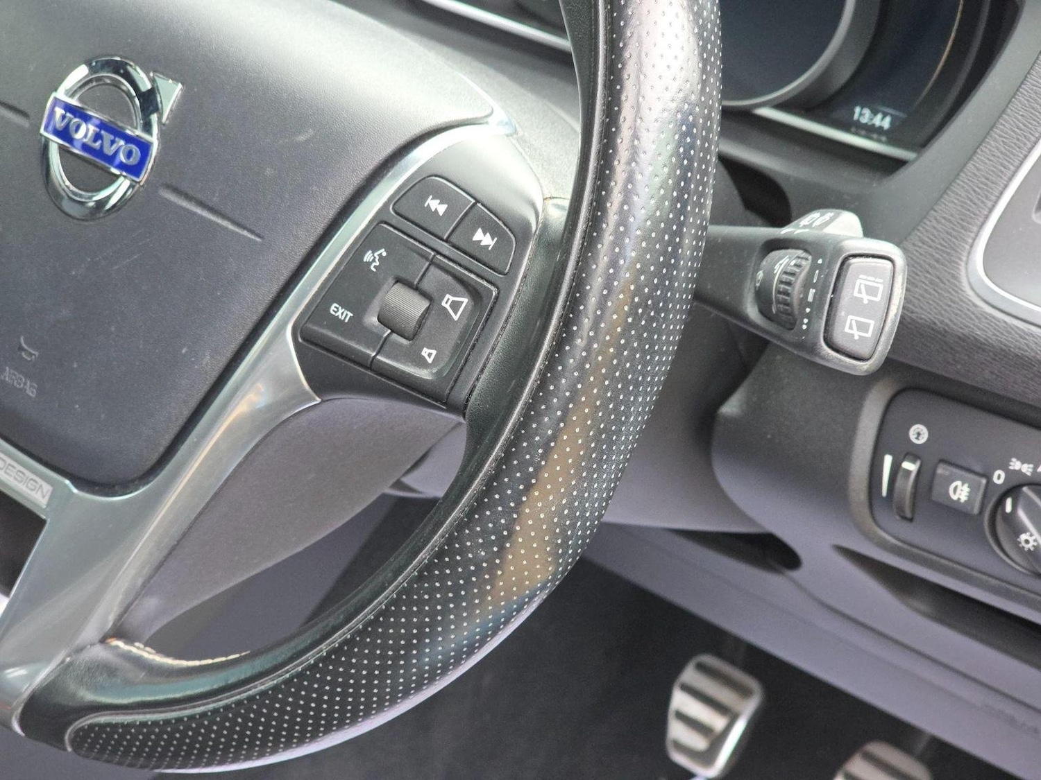 Used Volvo V40 2014 for sale - 76107319: Photo 48