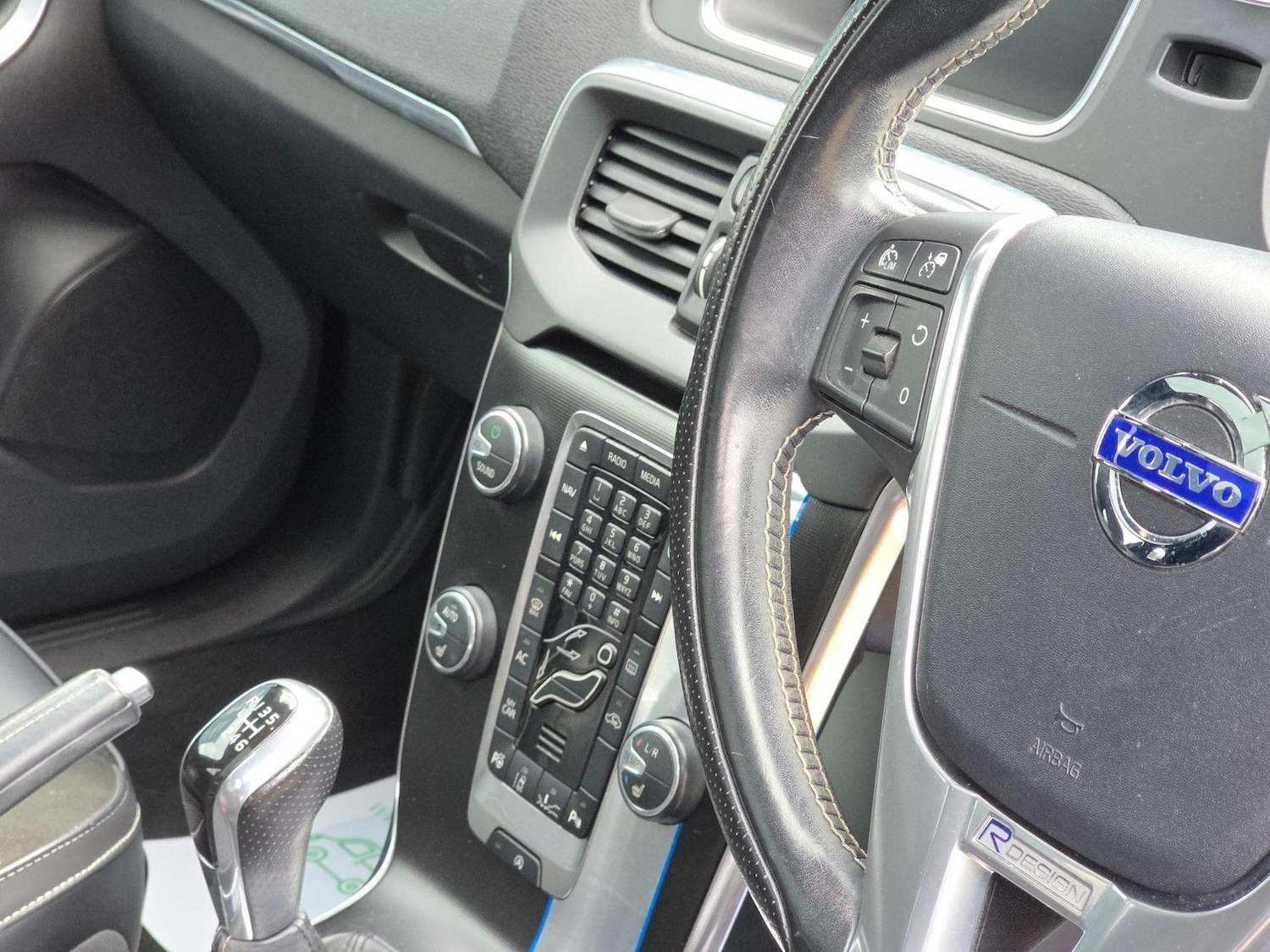 Used Volvo V40 2014 for sale - 76107319: Photo 49