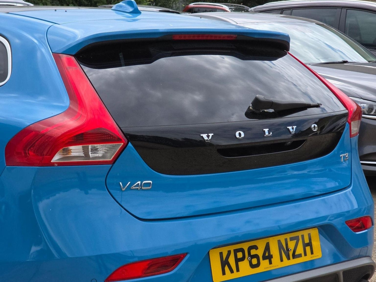 Used Volvo V40 2014 for sale - 76107319: Photo 6