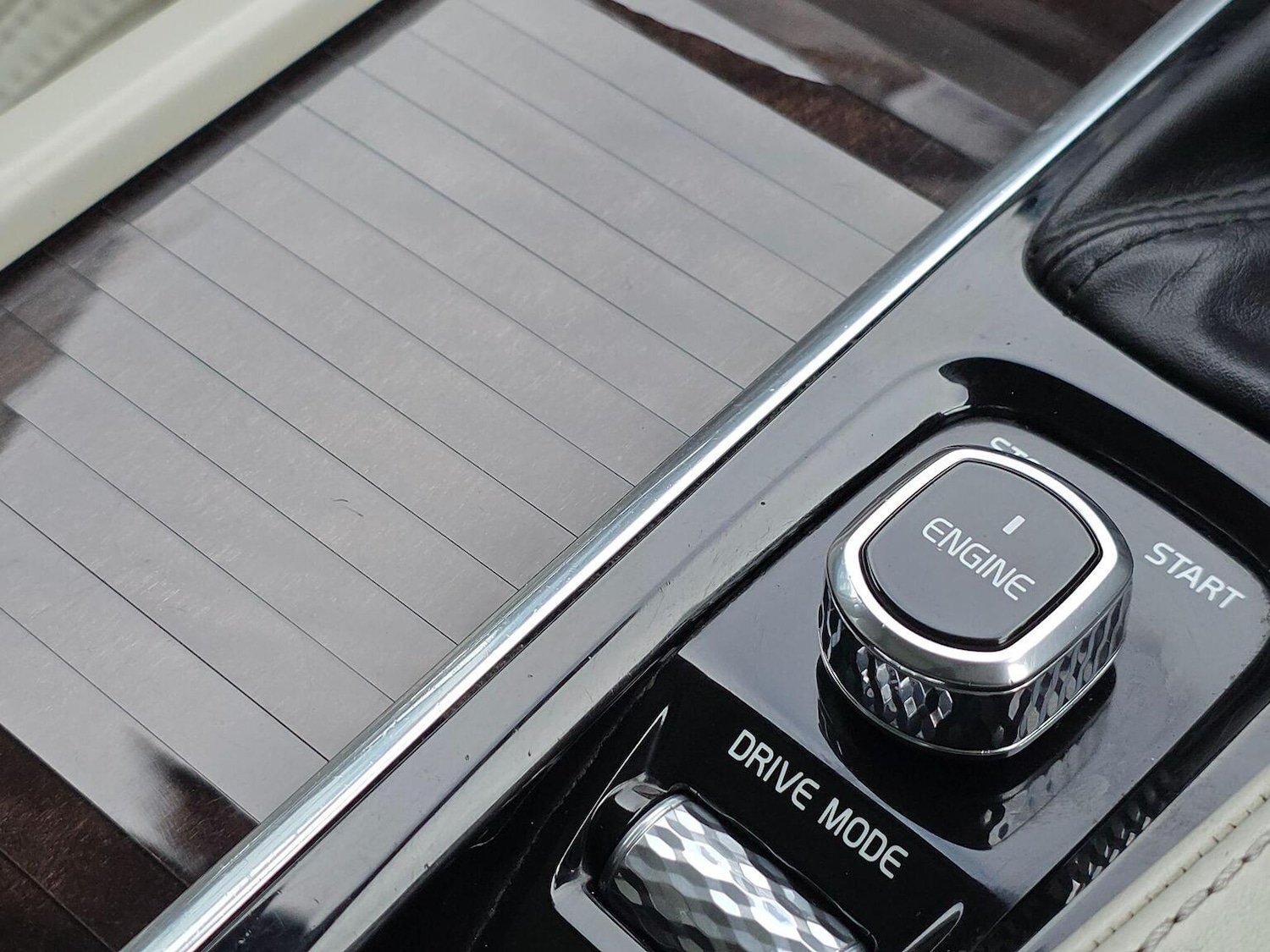 Used Volvo XC90 2015 for sale - 76107349: Photo 11