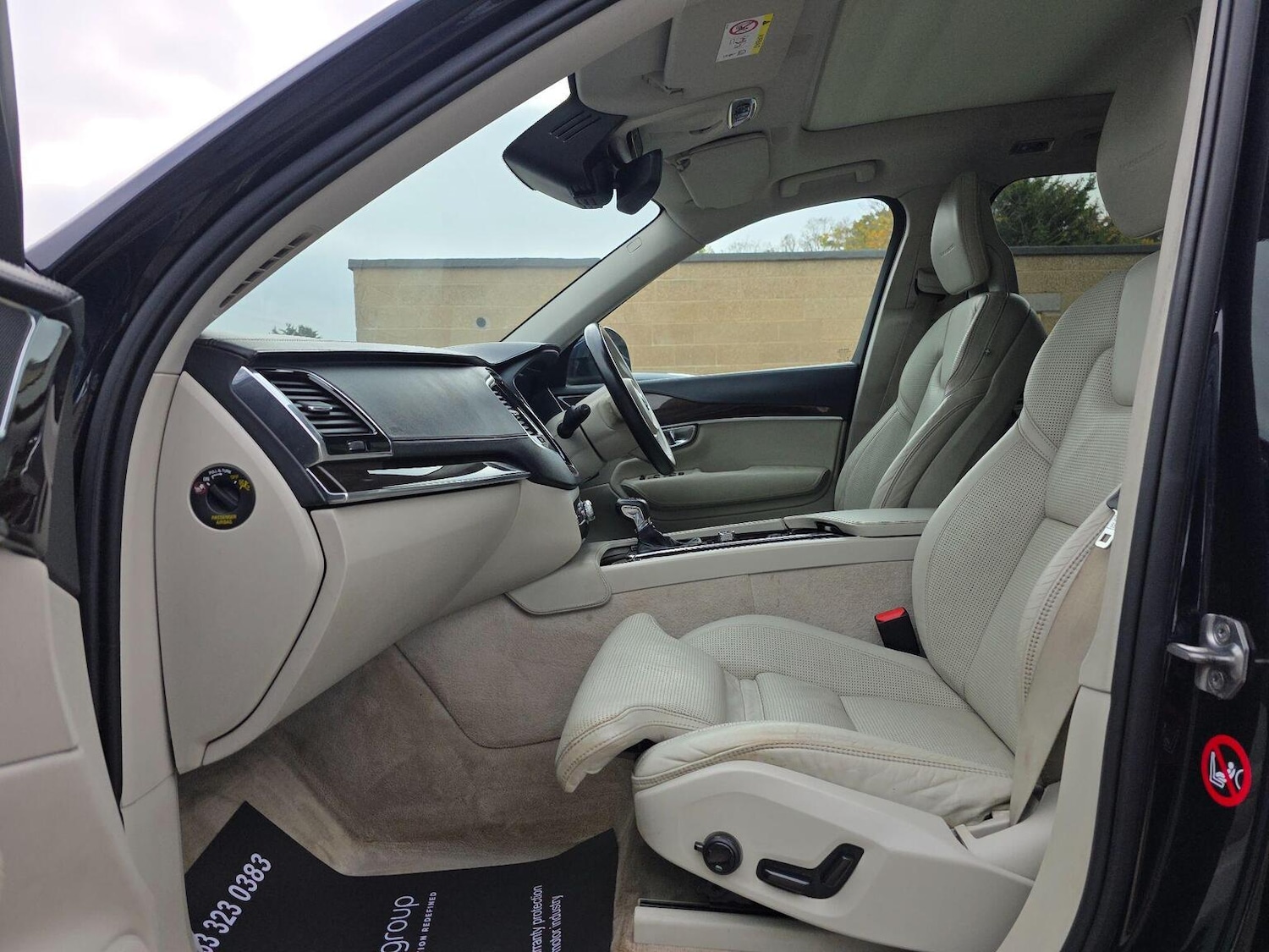 Used Volvo XC90 2015 for sale - 76107349: Photo 2