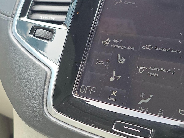 Used Volvo XC90 2015 for sale - 76107349: Photo 31