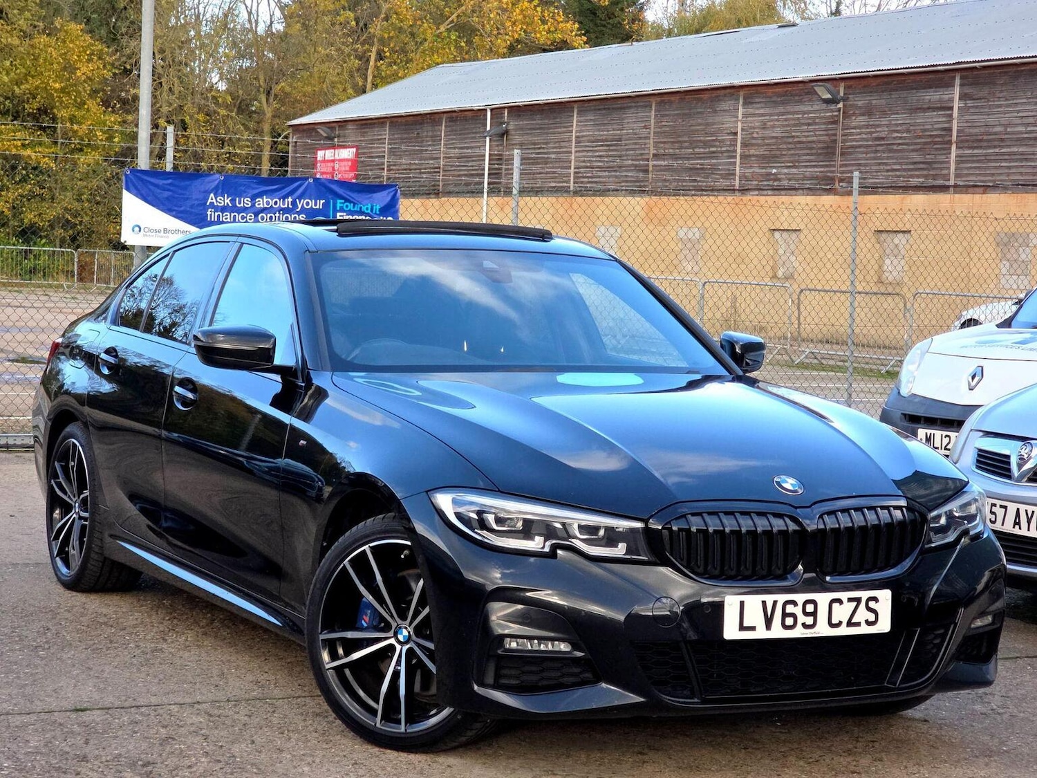 Used BMW 3 Series 2019 for sale - 76439960: Photo 1