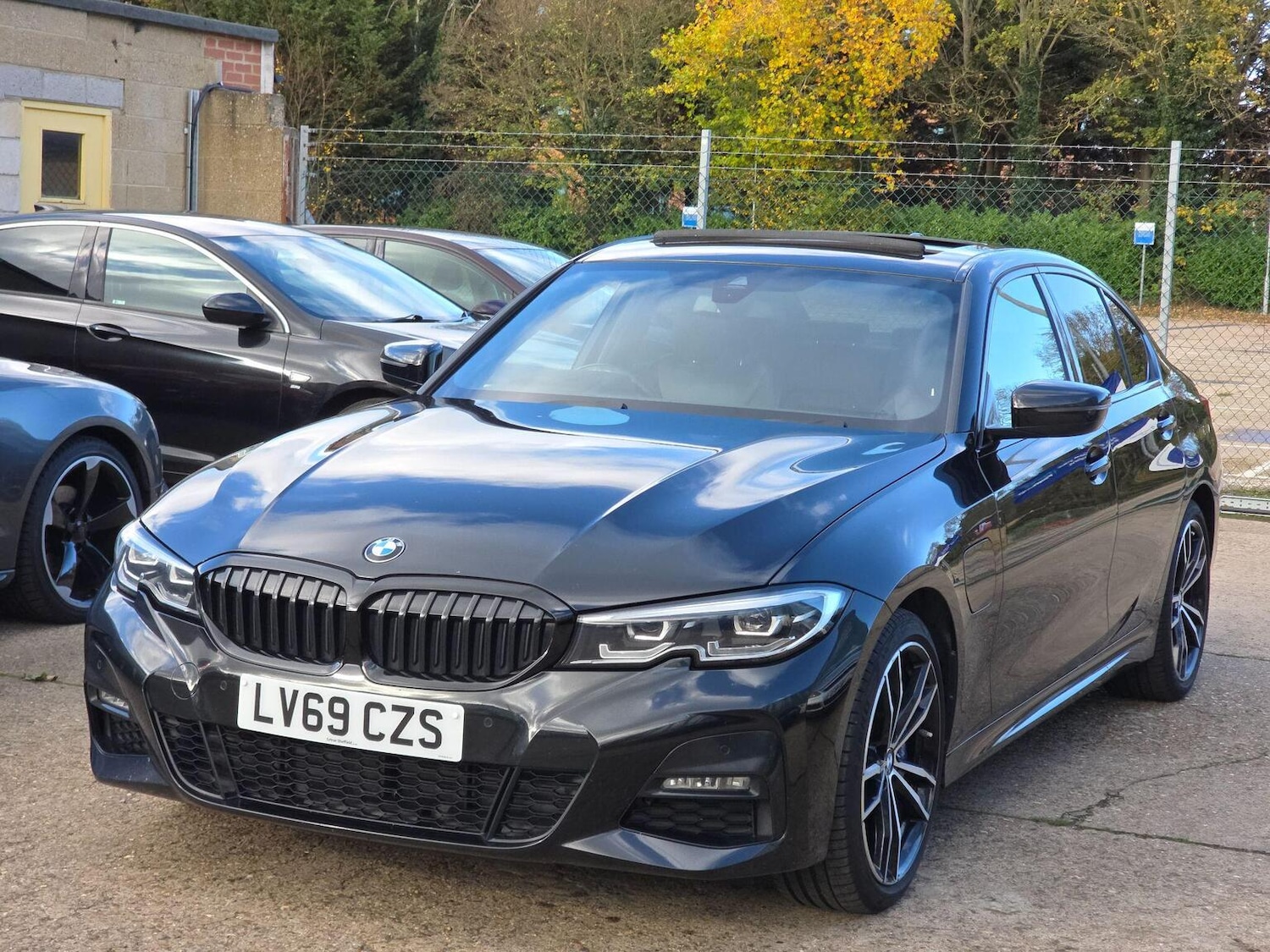 Used BMW 3 Series 2019 for sale - 76439960: Photo 3