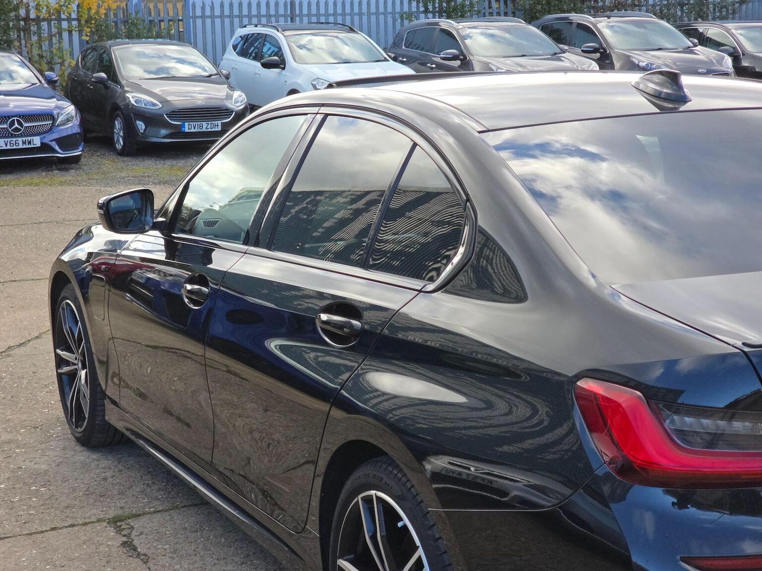 Used BMW 3 Series 2019 for sale - 76439960: Photo 4