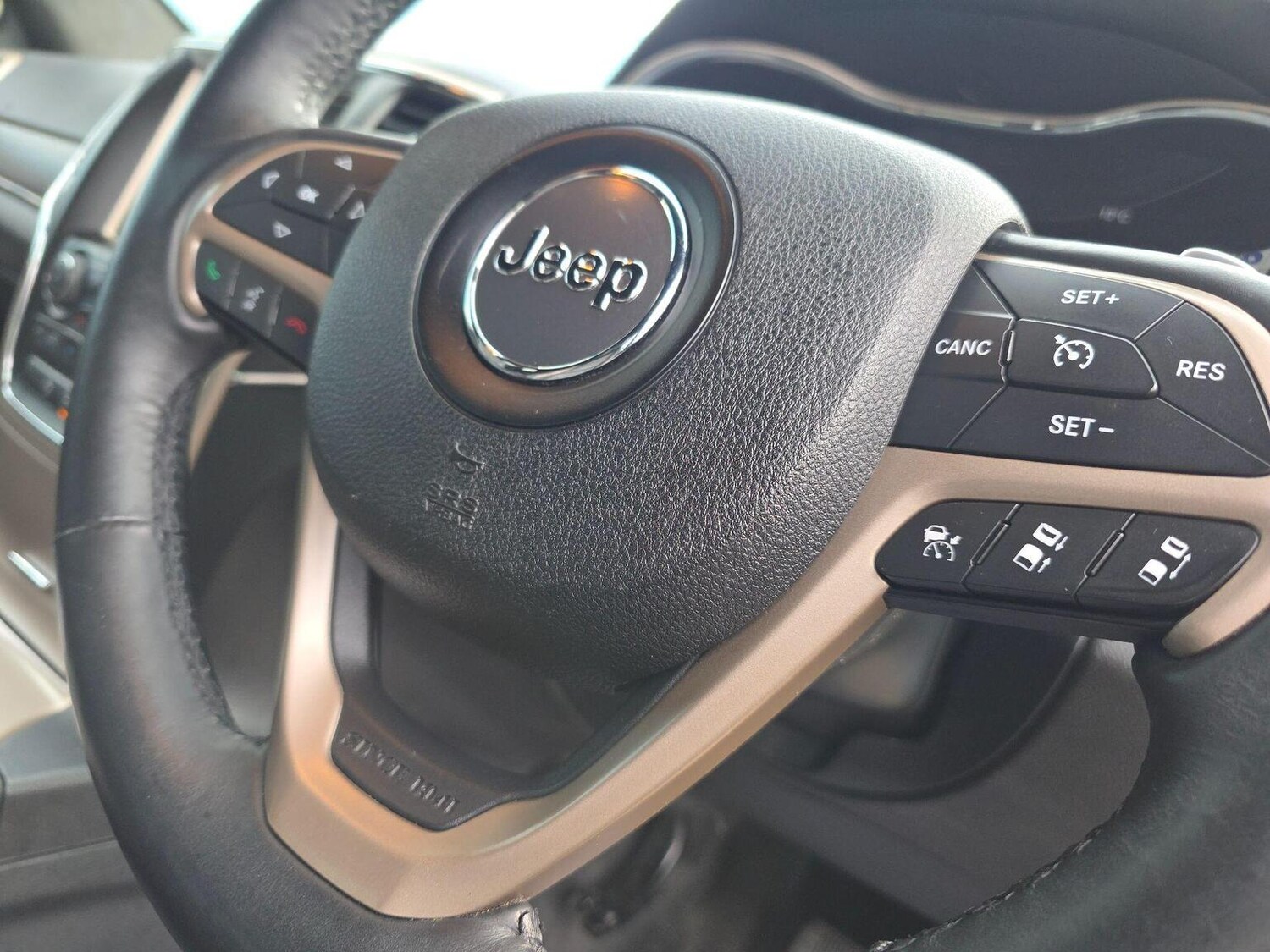 Used Jeep Grand Cherokee 2016 for sale - 78209976: Photo 43