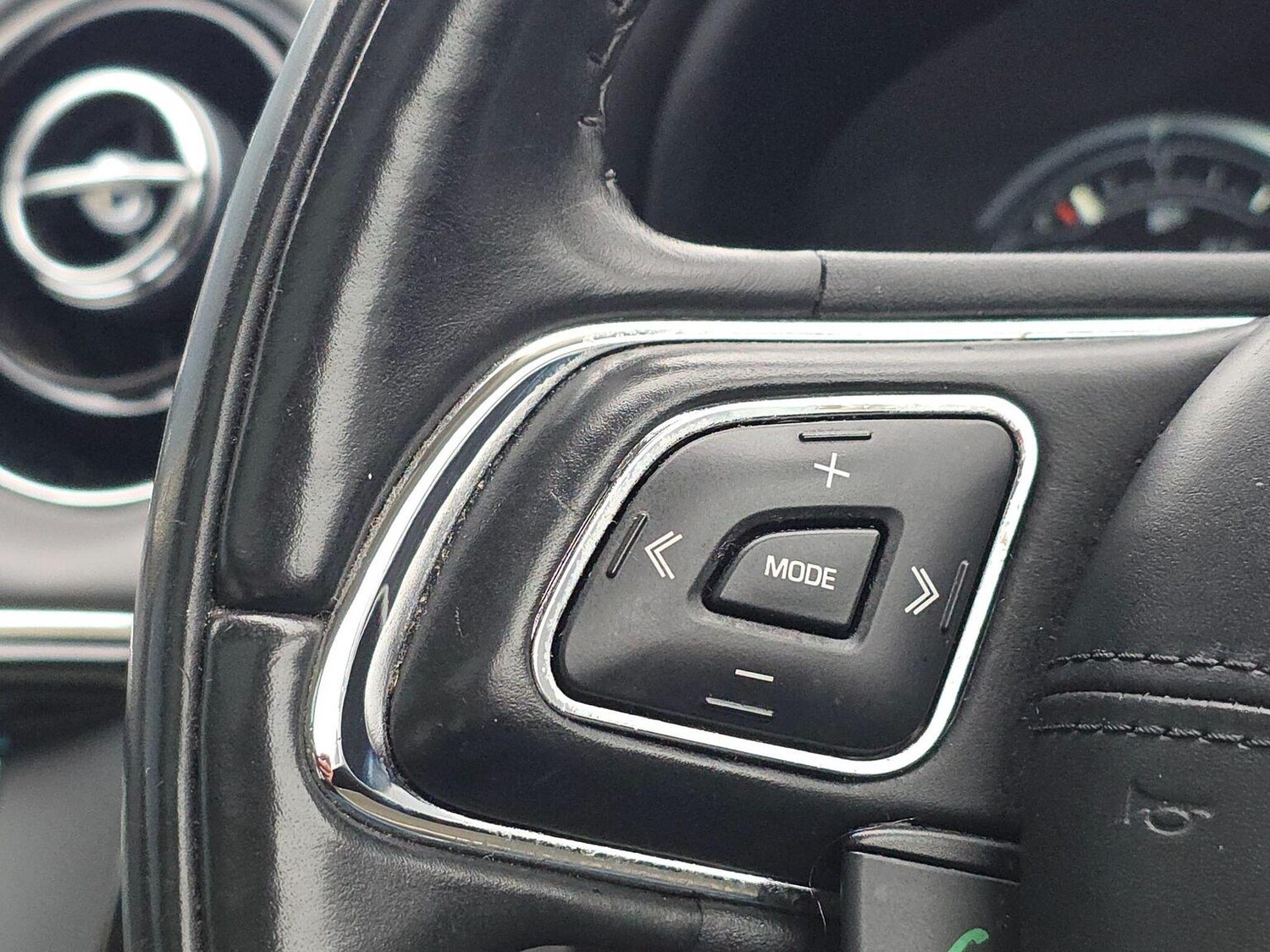 Used Jaguar XJ 2015 for sale - 77789293: Photo 18