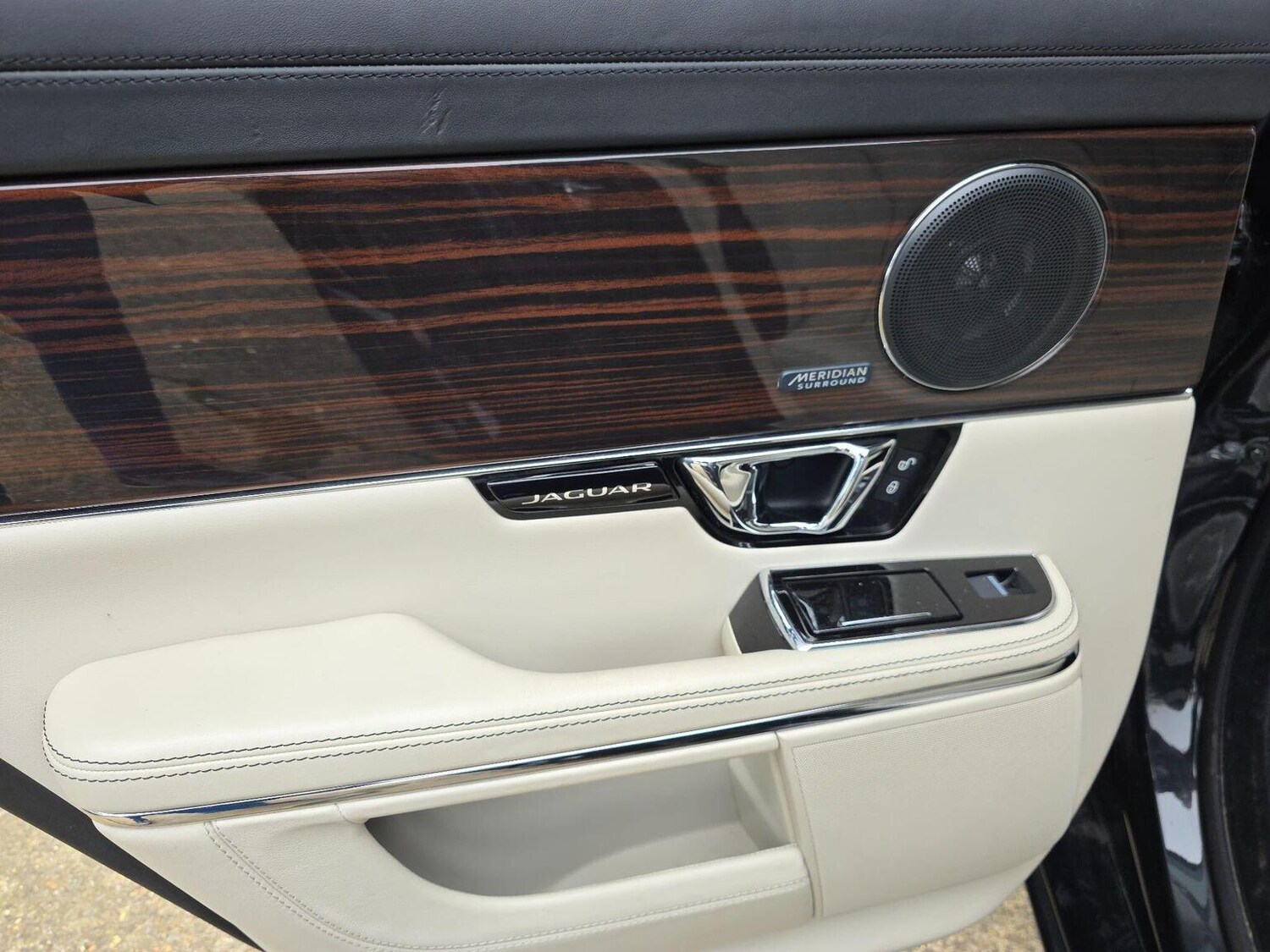 Used Jaguar XJ 2015 for sale - 77789293: Photo 25