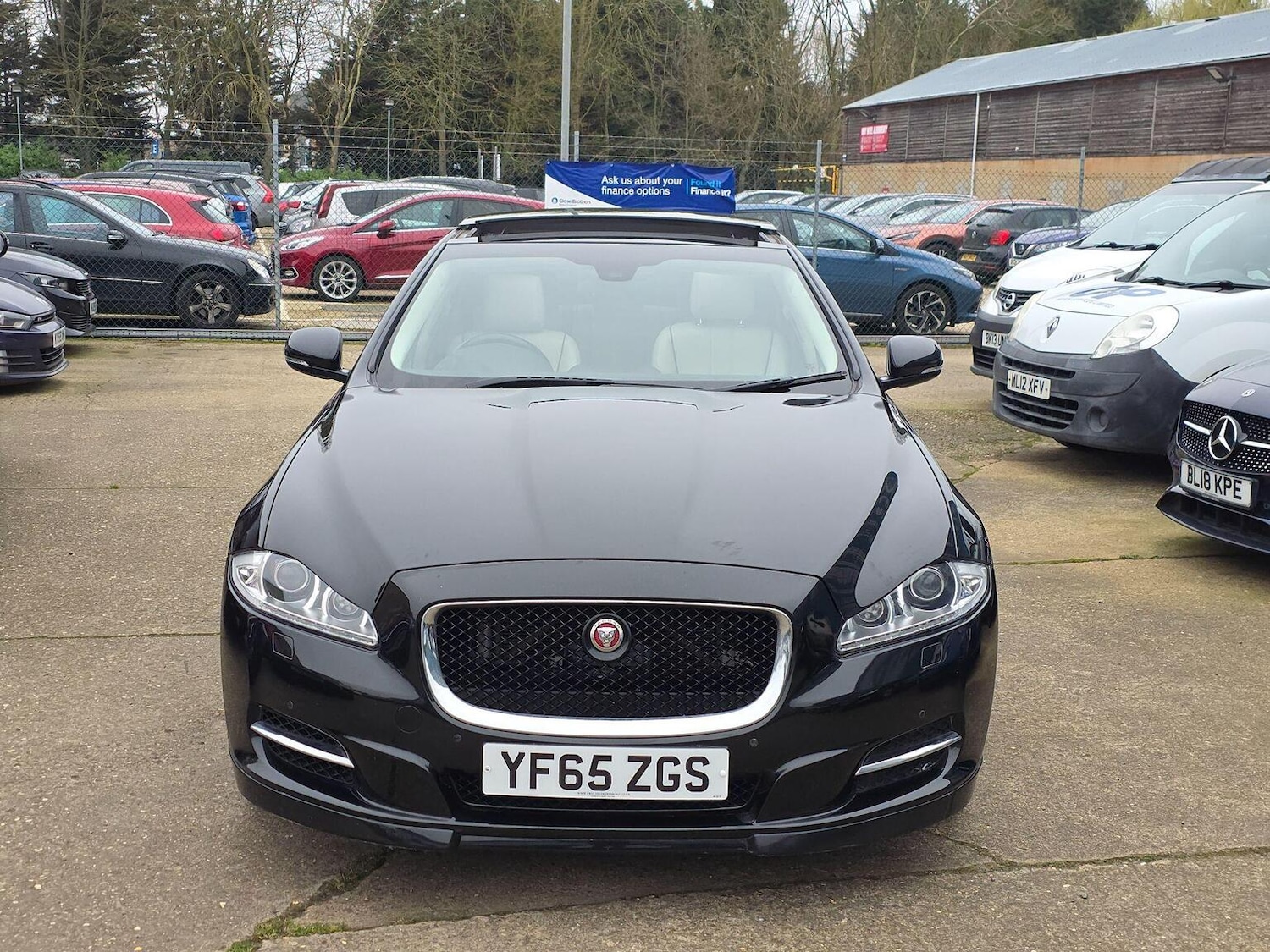 Used Jaguar XJ 2015 for sale - 77789293: Photo 3