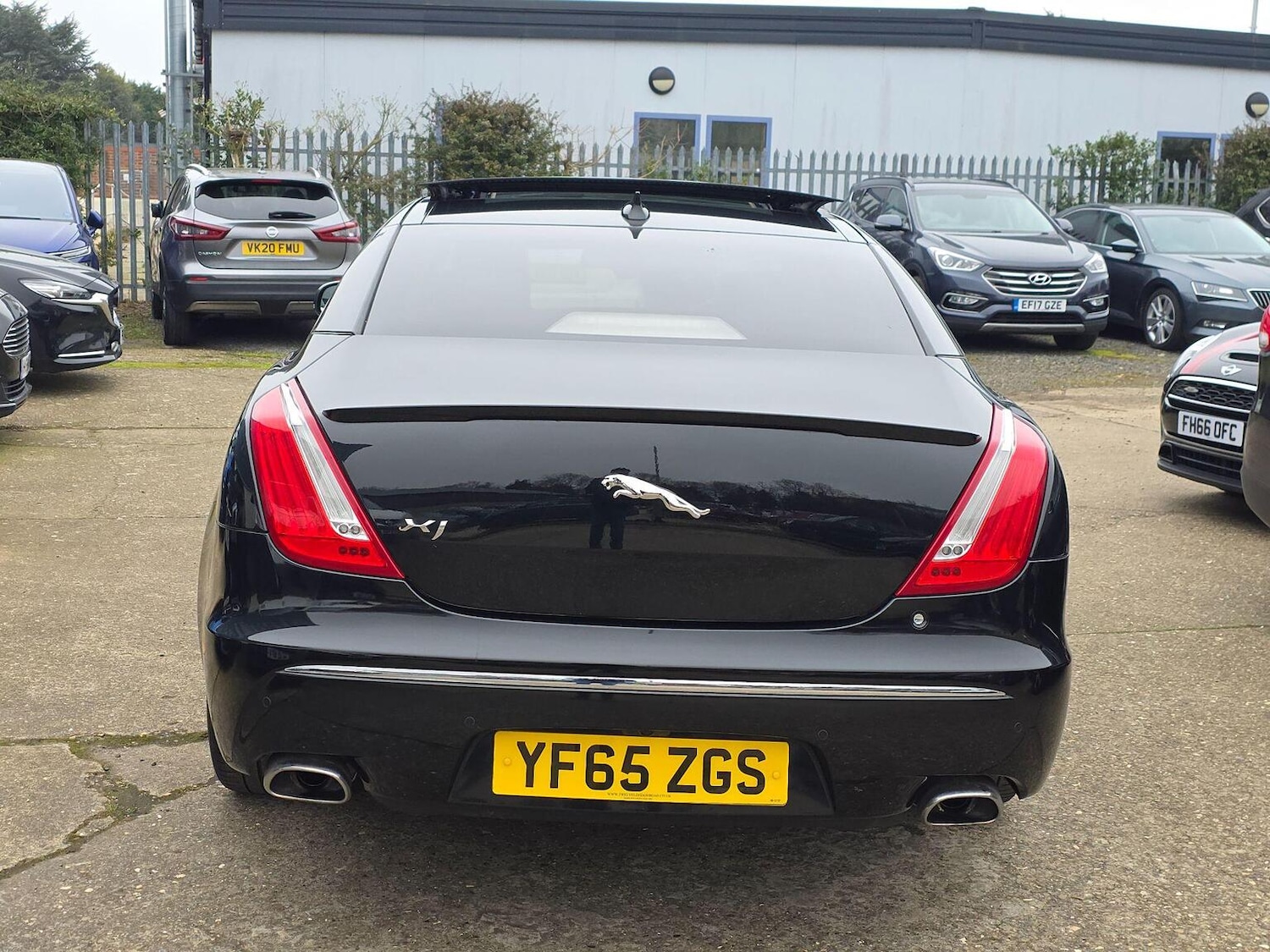 Used Jaguar XJ 2015 for sale - 77789293: Photo 4