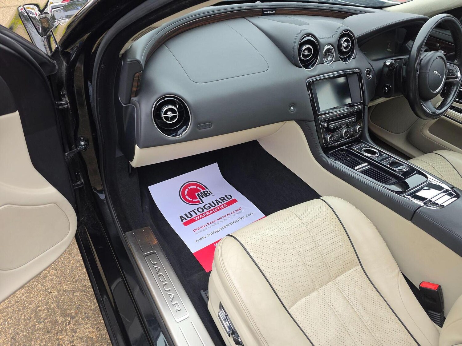 Used Jaguar XJ 2015 for sale - 77789293: Photo 41