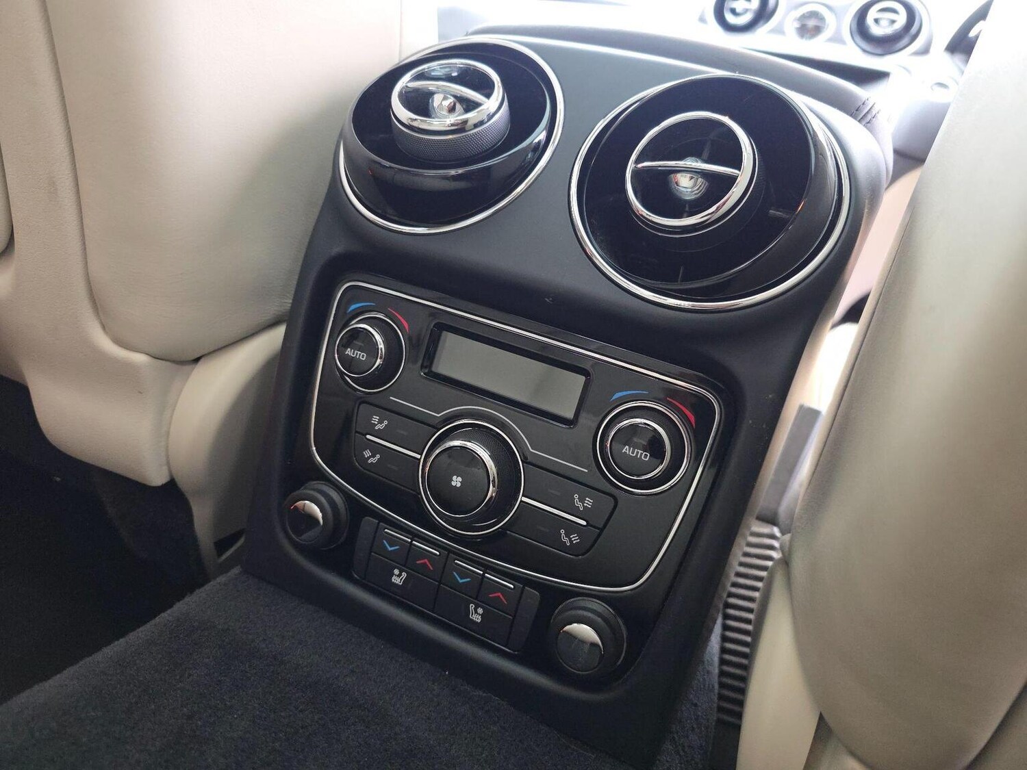 Used Jaguar XJ 2015 for sale - 77789293: Photo 47