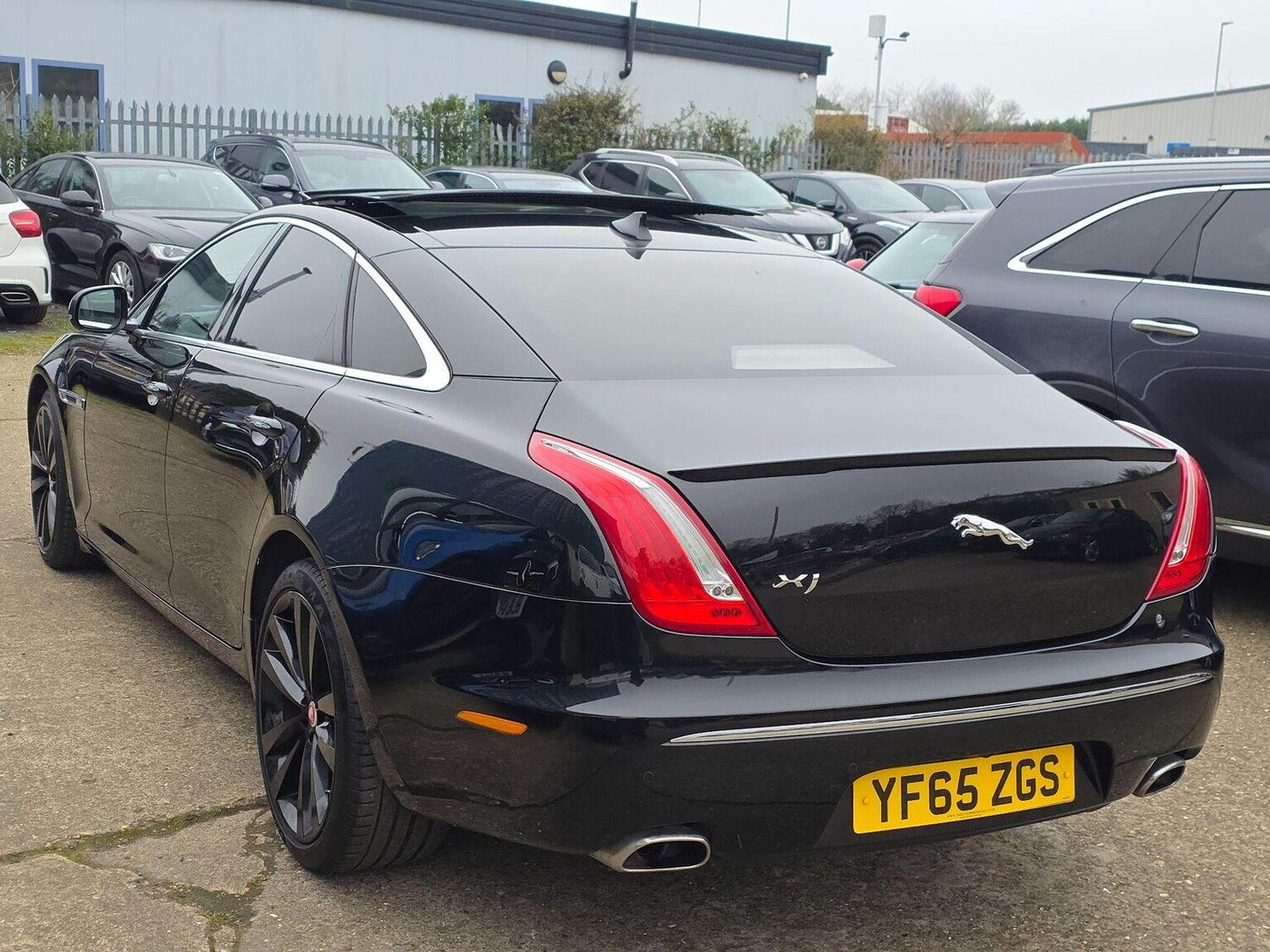 Used Jaguar XJ 2015 for sale - 77789293: Photo 7