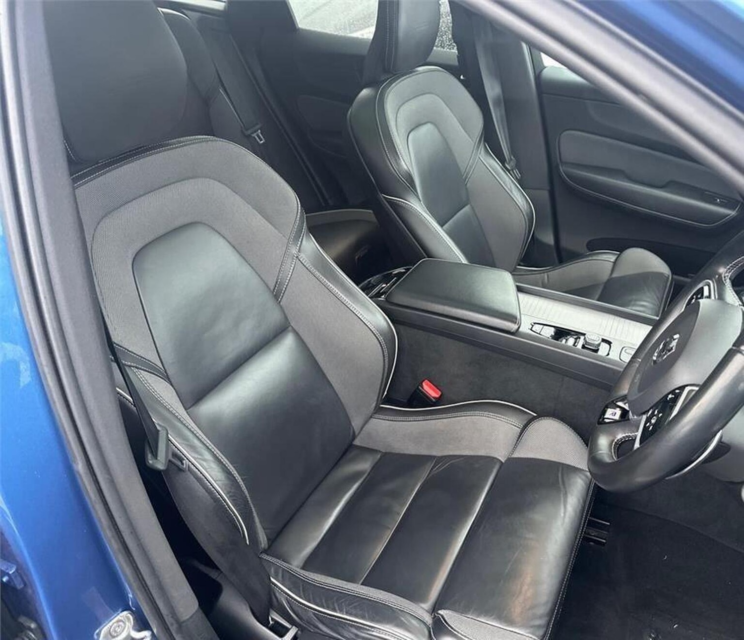 Used Volvo XC60 2020 for sale - 77154351: Photo 11